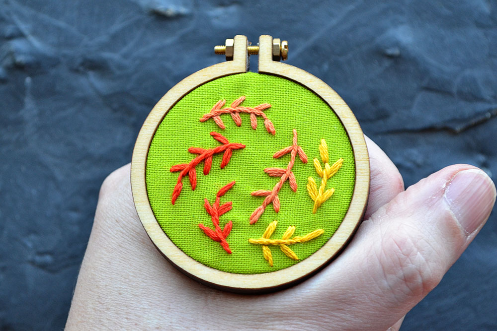 autumn leaves free embroidery pattern